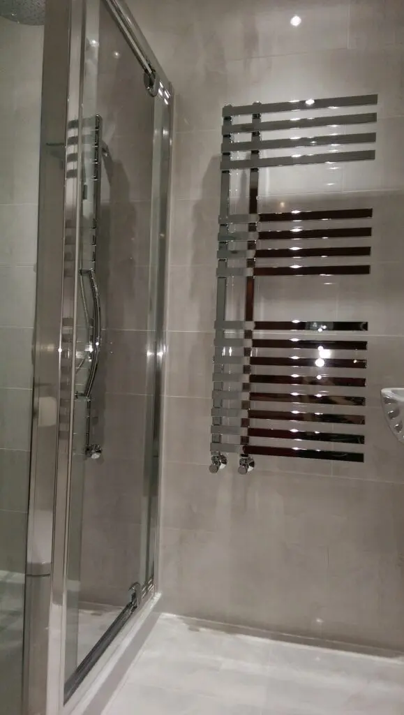 Towel Rack & Shower