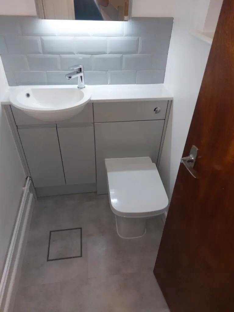 Cloak room with Atlanta fitted furniture