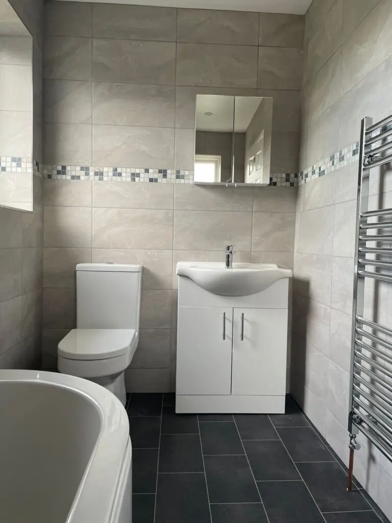 Fully fitted bathroom
