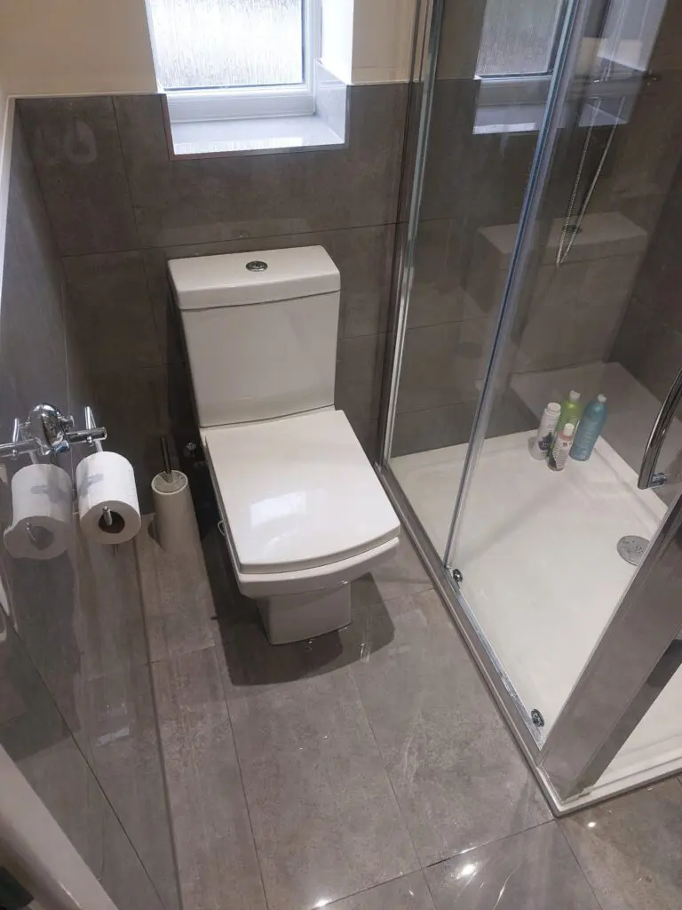 Close coupled wc