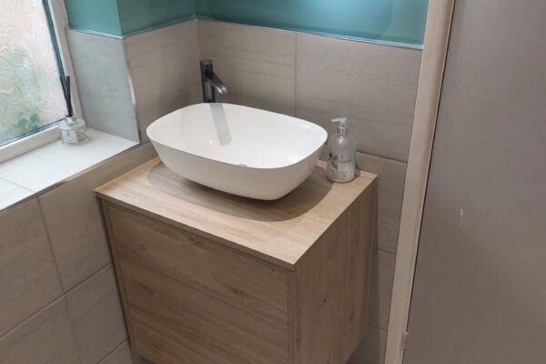 Wall hung basin unit with a bowl and led mirror