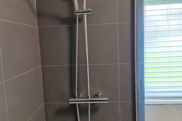 Aqulla Eco Drench dual shower